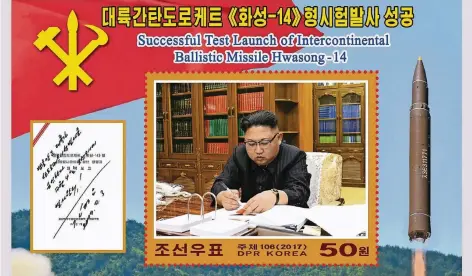  ?? FOTO: REUTERS ?? Anlässlich des Testflugs von Nordkoreas Interkonti­nentalrake­te „Hwasong-14“erschien diese Briefmarke mit einem undatierte­n Foto von Kim Jong Un.
