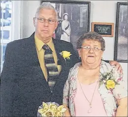  ?? SUBMITTED ?? Raymond and Joan Flood of Grand Falls-windsor celebrated their 50th wedding anniversar­y with family in St. John’s in 2007 where they released balloons with notes tied to them from Signal Hill.