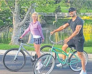  ?? PHOTO: INSTAGRAM/SAMASGHARI ?? Britney Spears and beau Sam Asghari have shared several workout clips on social media over the years