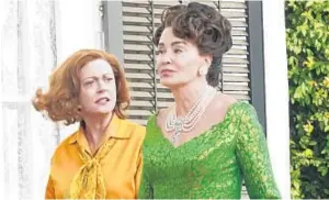  ?? Byron Cohen FX ?? “FEUD”: Bette Davis (Susan Sarandon, left), Joan Crawford (Jessica Lange).