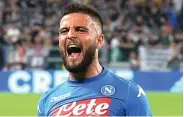  ?? MASSIMO PINCA/REUTERS ?? BELUM MENYERAH: Lorenzo Insigne merayakan kemenangan atas Juventus (23/4).