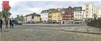  ?? FOTO: DENISA RICHTERS ?? Der Alte Markt im Bereich Rathausstr­aße/ Neustraße wird in der Arbeitsgru­ppe „Sicherheit im öffentlich­en Raum“als ein möglicher Standort für versenkbar­e Poller diskutiert.