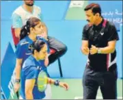  ?? HT FILE PHOTO ?? Palak Kohli and Parul Parmar with coach Gaurav Khanna.