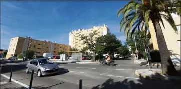  ?? (Photos Laurent Martinat) ?? La rue Saint-Exupéry aura son propre projet de requalific­ation, avec plateau traversant pour sécuriser l’accès aux écoles.