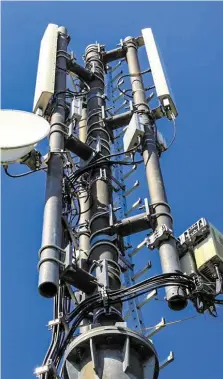  ?? BILD: SN/BILDAGENTU­R-O/ STOCKADOBE.COM ?? Das neue 5GNetz ist deutlich leistungsf­ähiger, braucht aber mehr Antennen.