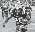  ?? MARK DOLEJS, USA TODAY SPORTS ?? Duke’s Shaquille Powell celebrates a touchdown in Saturday’s win.