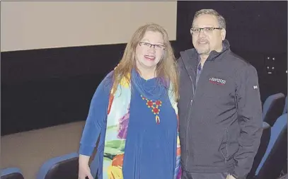  ?? Peter topSHee pHoto ?? Chief Bob Gloade and Catherine Anne Martin stayed to speak with moviegoers after the screening of “The Spirit of Annie Mae.”