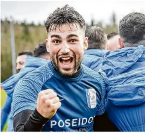  ?? Foto: Oliver Vogel ?? Jubel 1: Jaaaaaa, Gerstetten­s Selim Güven schreit es heraus. So gut können sich drei Punkte anfühlen.