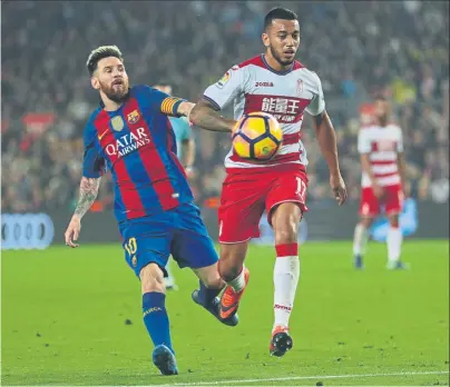  ?? FOTO: PEP MORATA ?? Messi, espeso ante el Granada Ni él ni sus compañeros tuvieron la mejor actuación de la temporada