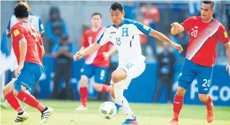  ??  ?? EL “CHINO”. Roger Espinoza jugó su último partido con la Selección de Honduras el pasado 28 de marzo frente a Costa Rica.