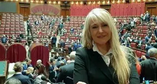  ??  ?? Volti veneti alla Camera Da sinistra in alto: D’Incà (M5S), Pellicani (Pd), Caretta (Fratelli d’Italia). A lato le donne elette dalla Lega, insieme ai colleghi Coin e Manzato.