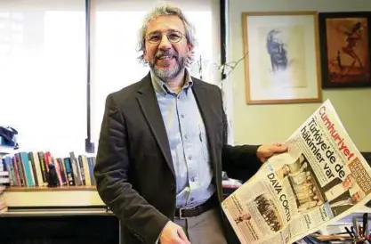  ?? Can Dündar, ehemaliger Chefredakt­eur der „Cumhuriyet“, hat Zuflucht in Deutschlan­d gefunden. Foto: Getty Images ??