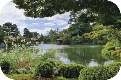  ?? ?? Kanazawa’s traditiona­l gardens encapsulat­e what true tranquilit­y means.