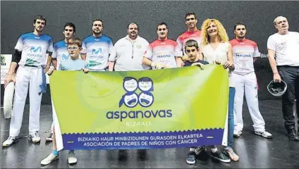  ?? FOTO: JUAN ECHEVERRÍA ?? El festival de remonte en el Bizkaia sirvió para recaudar donativos en favor de la asociación vizcaína ASPANOVAS