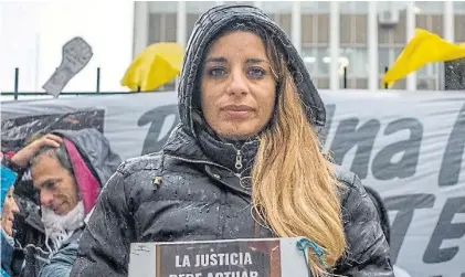  ?? ?? Valiente. María de los Ángeles Tobio contó su drama en la Comisaría de la Mujer de Mar del Plata.