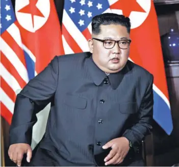  ??  ?? ► Kim Jong Un durante la cumbre con Trump en Singapur, el 12 de junio.