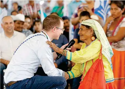  ??  ?? PRECAMPAÑA. Ricardo Anaya, precandida­to de Por México al Frente, ayer, en Nayarit.