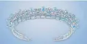  ??  ?? Diadem aus Aquamarine­n von Cartier London.