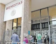  ??  ?? En el inmueble de Reforma 51, Bienestar busca reparar la fachada, sustituir alfombra y cambiar llaves en los lavabos.