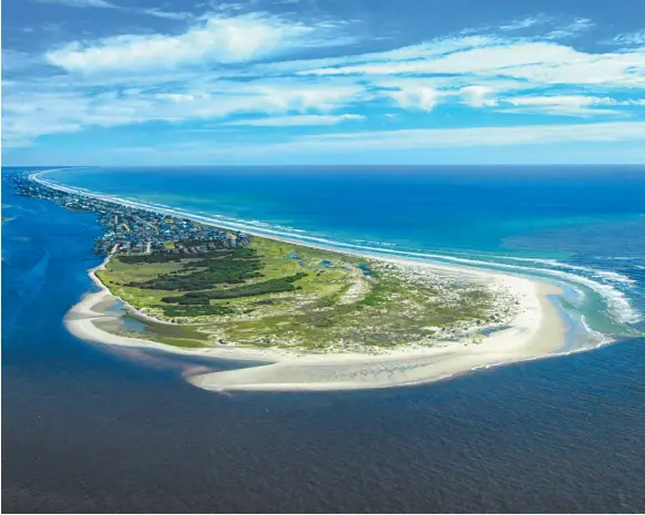  ?? HANDOUT PHOTO ?? You can live on beautiful Topsail Island, North Carolina if you buy restaurant Santino’s Pizza & More.