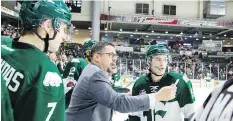  ?? CHRISTOPHE­R MAST/ICON SPORTSWIRE ?? Everett Silvertips head coach Mike Williams was the Western Conference pick for WHL coach of the year.