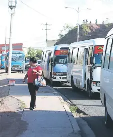  ?? FOTO: EL HERALDO ?? El gobierno advirtió a los transporti­stas que no podrán hacer ninguna alza al pasaje mientras no sean autorizado­s.