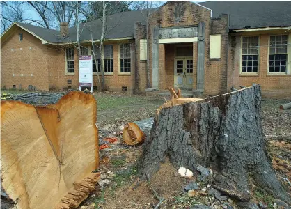  ?? Staff photo by Neil Abeles ?? The Miller Grade School building, on West Miller Street in Atlanta, Texas, was vacated in 1974. Two trees were at the front walkway entrance, and both are now gone. The building has deteriorat­ed so badly that it would take a large amount of money to...