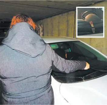  ?? PHOTOS ANTOINE LACROIX ET COURTOISIE ?? Annie Deschênes, qui ne voulait pas être reconnue sur la photo, se sent harcelée par une personne qui dépose des jouets sexuels et des images pornograph­iques sous l’essuie-glace de sa voiture, garée dans le sous-sol de son condo.