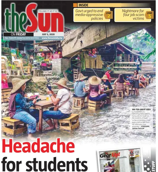  ??  ?? WA-TER GREAT IDEA ... Customers at a ‘refreshing restaurant’ in Kampung Kemesah on the outskirts of Kuala Lumpur enjoying a meal and a cool escape from the afternoon heat yesterday. – ADIB RAWI YAHYA/THESUN