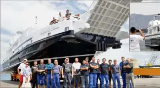  ?? (Photos Ly. F.) ?? Un an de travail a été nécessaire pour cette superbe barge mixte enfin prête à prendre son service aux Lérins.