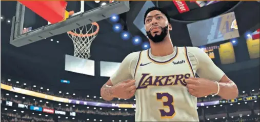  ??  ?? ANTHONY DAVIS. El flamante fichaje de los Lakers es la imagen del juego de esta temporada.