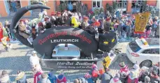  ??  ?? Der Elferrat-Festwagen der Narrenzunf­t Nibelgau Leutkirch.