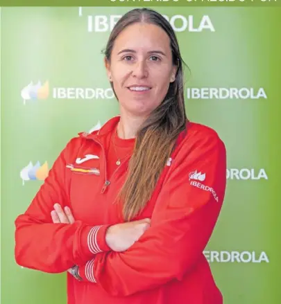  ?? ?? Anabel Medina, selecciona­dora española, posa en los días previos al inicio de la Billie Jean King Cup.