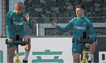  ?? ?? Pepe e Francisco Conceição: de companheir­os de FC Porto a parceiros na Seleção