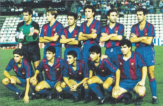  ?? FOTO: MD ?? Un partido del Barça de la temporada 89/90 Arriba: Zubizarret­a, Soler, Eusebio,Serna, López Rekarte y Julio Alberto. Abajo: Geli, Pinilla, Valverde, Milla y Onésimo