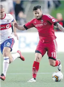  ?? DARREN BROWN ?? Sito Seoane, right, and goal-challenged Ottawa Fury FC will face the Eastern Conference’s top-scoring side on Saturday night at TD Place.