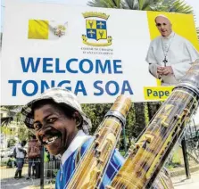  ?? BILD: SN/AP ?? Auch auf Madagaskar freuen sich die Menschen auf den Papst.