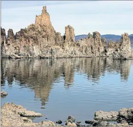  ?? THE ASSOCIATED PRESS ?? Tufa towers in Mono Lake near Lee Vining.