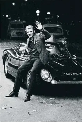  ?? REPORTERS ASSOCIES / GETTY ?? El cantante con su Iso Grifo, en una imagen de octubre de 1965