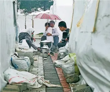  ?? FOTO: FILMWOCHE ?? In ein türkisches Flüchtling­scamp führt der beeindruck­ende Film „What the Wind took away“.