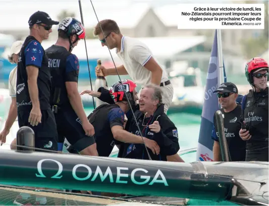  ?? PHOTO AFP ?? Grâce à leur victoire de lundi, les Néo-zélandais pourront imposer leurs règles pour la prochaine Coupe de l’america.