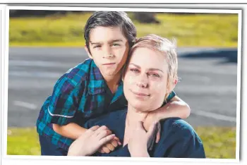  ?? Picture: NIGEL HALLETT ?? Gold Coast mother Chelsea Perrett with her son Zane, 7.