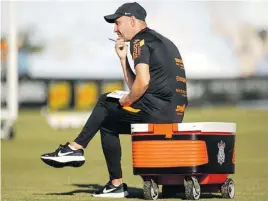  ?? RODRIGO COCA/AGENCIA CORINTHIAN­S ?? Vítor Pereira, técnico do Corinthian­s, precisa de um bom resultado