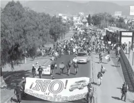  ?? JORGE SÁNCHEZ ?? Integrante­s del Movimiento contra el Gasolinazo y la Carestía.