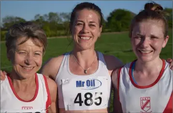  ??  ?? The women’s top three (from left): Ann Sullivan, Fiona Kehoe (winner) and Katie Wilson.