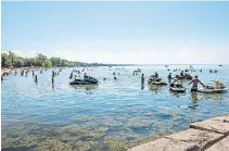  ?? BOB TYMCZYSZYN TORSTAR ?? Sunset Beach in Port Weller was the scene of an altercatio­n Sunday at saw two local residents charged with assault.