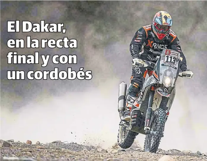  ?? (GENTILEZA URQUÍA) ?? Con tonada. El cordobés Urquía, a bordo de su KTM 450, no afloja y quiere completar la carrera. Marcha 58° en la general de motos, entre las 97 que siguen en competenci­a.