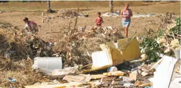  ??  ?? RECICLAJE. LA ALCALDÍA DE SAN MIGUEL TIENE ACERCAMIEN­TOS CON LA PLANTA QUE OPERA EN MARYLAND, ESTADOS UNIDOS, QUE RECICLA ENTRE EL 43 % Y 45 % DE LOS DESECHOS QUE RECIBE A DIARIO.