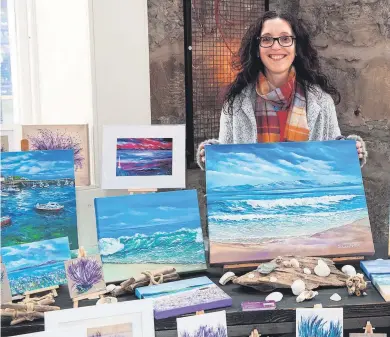  ?? ?? Coastal art Talented artist Susan Leishman is pictured at the Grain Exchange