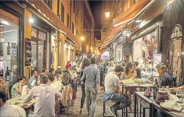  ?? BOLOGNA WELCOME ?? Antiguo mercado medieval del Quadrilate­ro